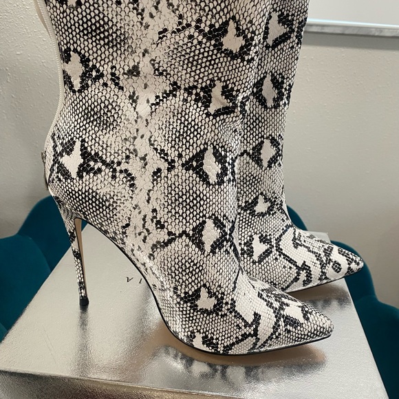 Women's Snakeskin Print Boots - Picture 2 of 6